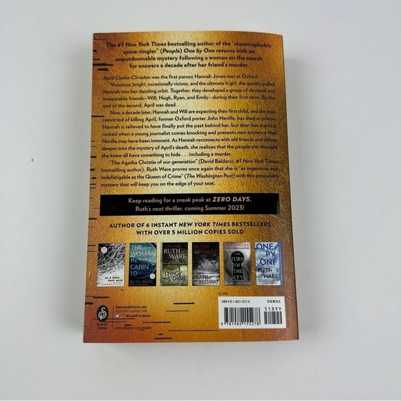 The IT Girl Book Ruth Ware Novel - Picture 2 of 3